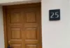 Jednoslojni akrilni kucni broj u crna-mat boji