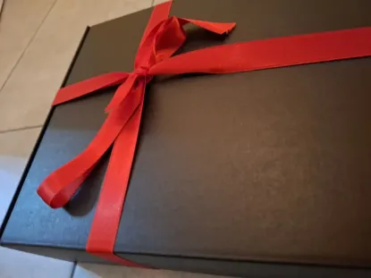 Personalizovana LED lampa sa natpisom, osvetljena u mraku, idealan poklon za godišnjicu braka ili veze