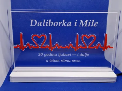 Personalizovana LED lampa sa natpisom, osvetljena u mraku, idealan poklon za godišnjicu braka ili veze