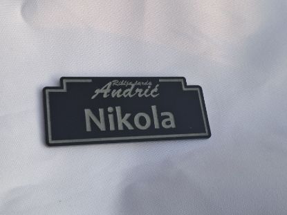 pločice za zaposlene