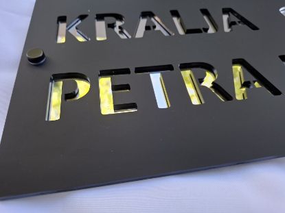 Akrilni kućni broj u crna mat/srebro kombinaciji boja
