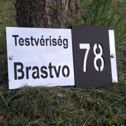 Tabla a kutyusok brojemjében